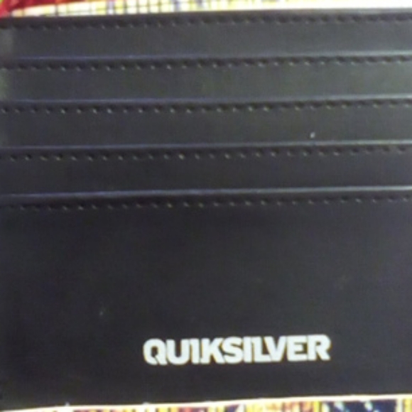 A Quiksilver Wallet - Picture 3 of 4